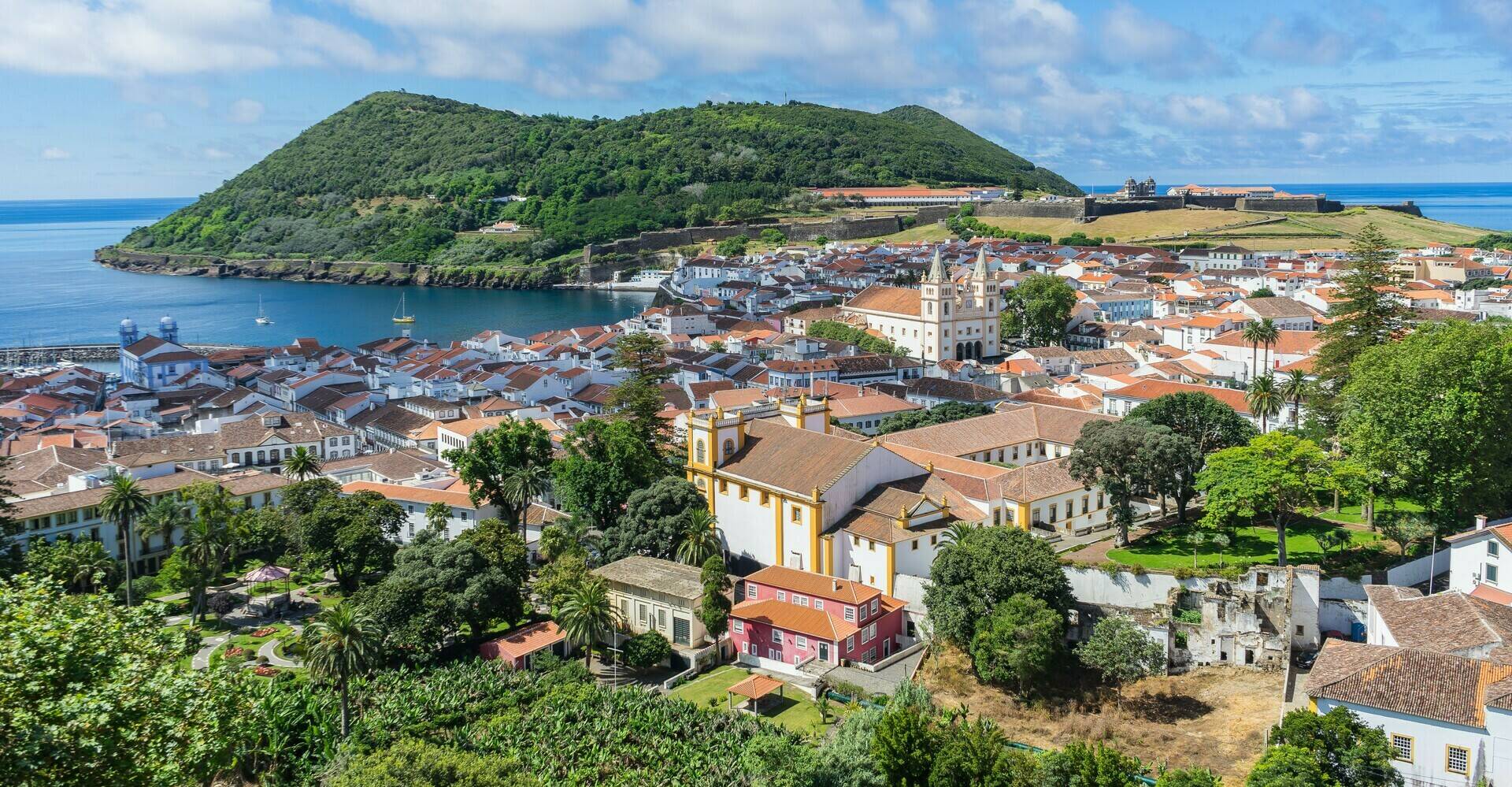 Hotels in Angra do Heroismo