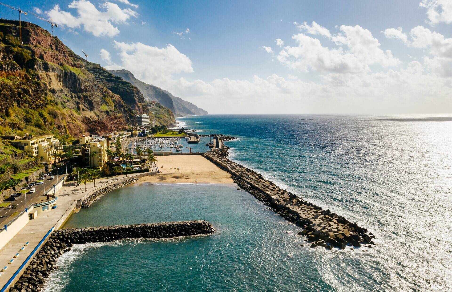Hotels in Calheta