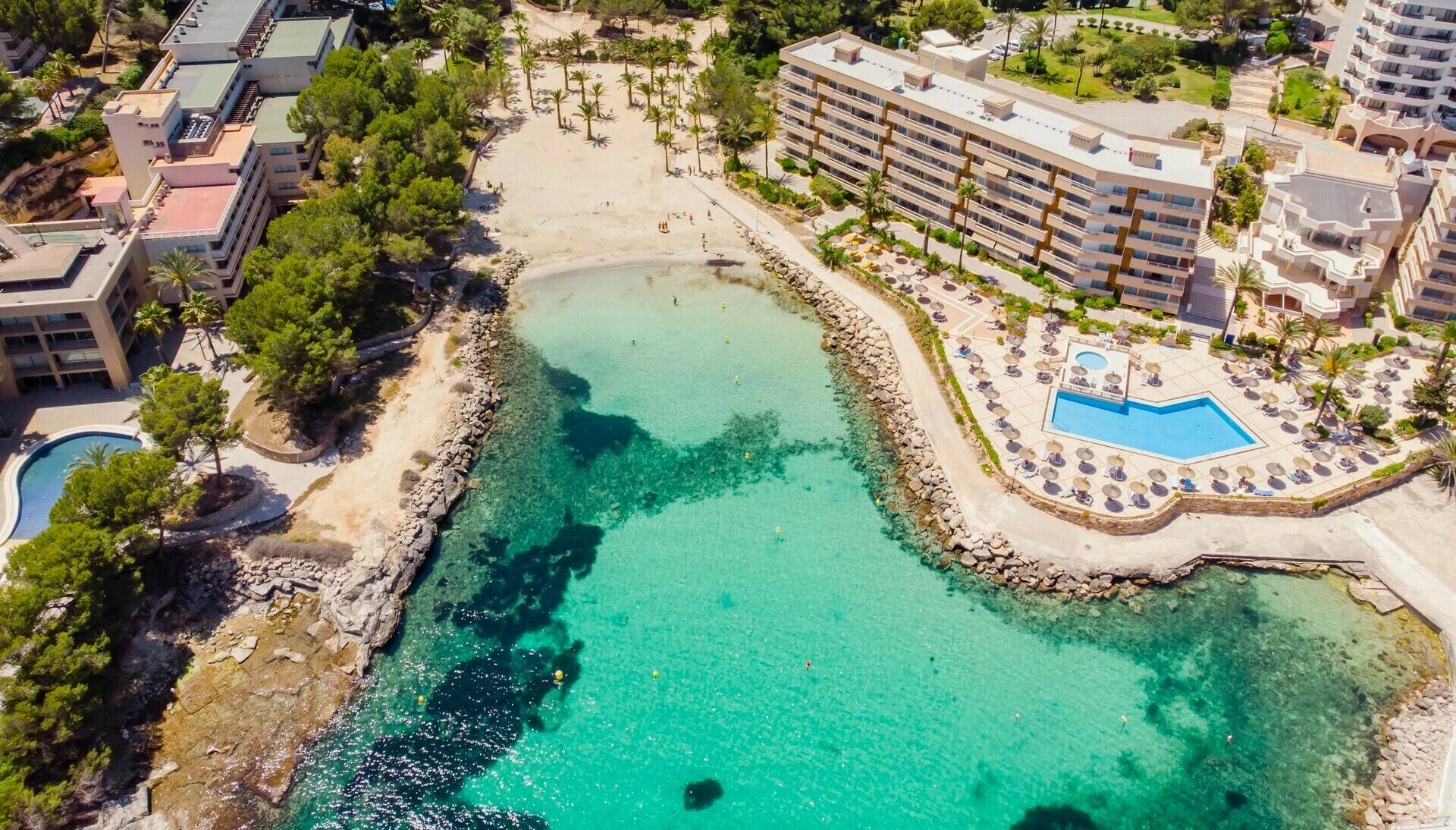 Hotels in Cala Vinyes