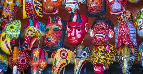 Guatemala a tu Aire: Ciudad de Guatemala, Lago Atitlan y Antigua