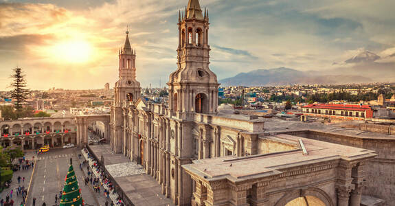 Perú Clásico con Machu Picchu y Lago Titicaca