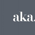 الشعار الخاص بسلسلة فنادق AKA