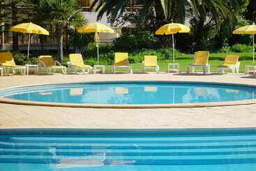 Piscină