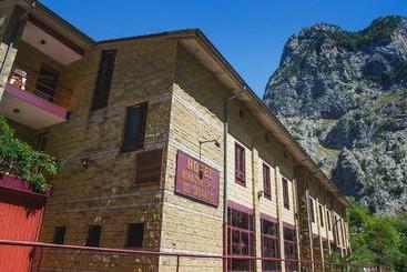 Arcea Hotel Mirador De Cabrales - Cabrales