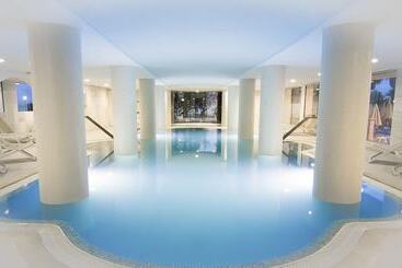 Отель Cm Castell De Mar