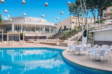 هتل Iberostar Waves Club Cala Barca