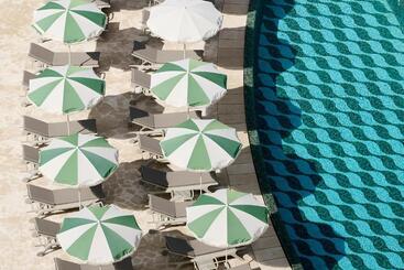 هتل Iberostar Selection Es Trenc