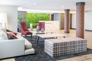 هتل Ilunion Las Lomas