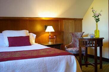 هتل Palacio Arias