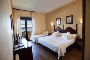 فندق Ribadesella Playa