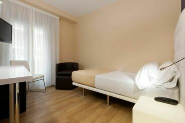هتل Tryp Ciudad De Alicante