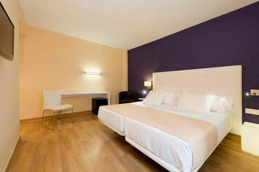 هتل Tryp Ciudad De Alicante