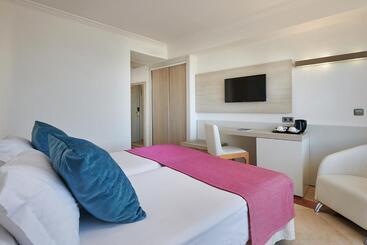 Grupotel Acapulco Playa  Adults Only