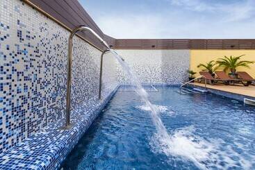 Hotel & Apartamentos Neptuno