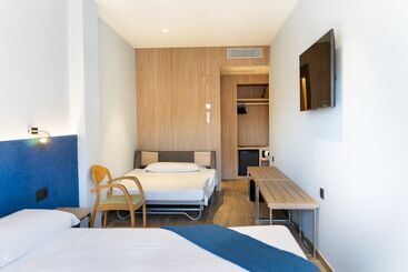 Отель Caledonian