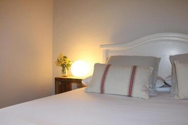 Отель Can Barrina