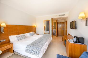 Grupotel Cala Marsal Nature