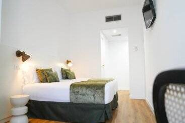 Отель htop Bcn City