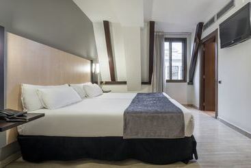 فندق Ilunion Almirante