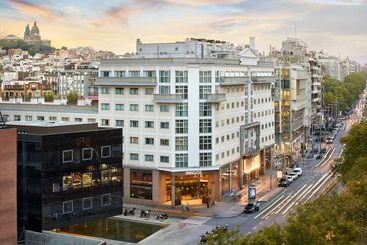 Отель Innside By Meliá Barcelona Apolo
