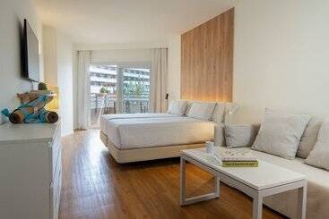 هتل Innside by Meliá Wave Calviá