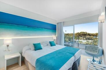 هتل Plaza Santa Ponsa Boutique Adults Only