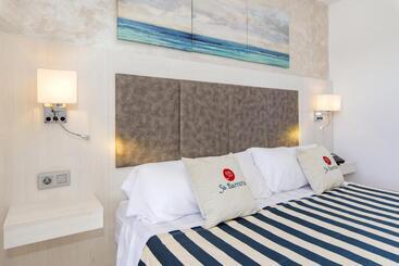 ホテル Sa Barrera  Adults Only