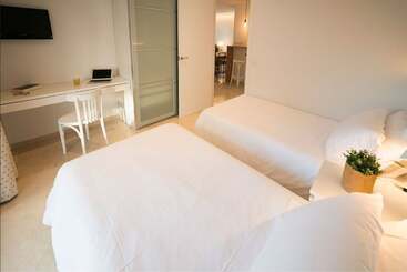 아파트호텔 Mediterraneo Sitges