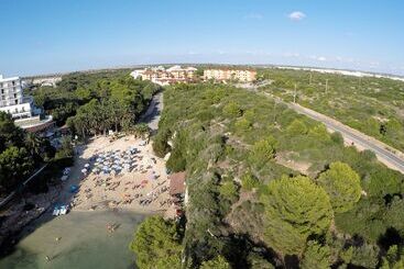 هتل آپارتمان Pierre & Vacances Menorca Cala Blanes