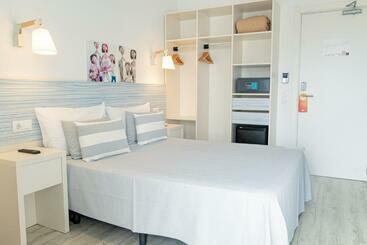 فندق Fergus Club Pineda Splash