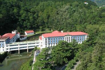 هتل Balneario De Cestona