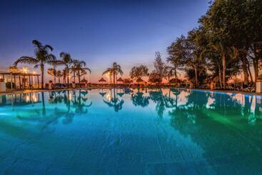 酒店 Puertobahia & Spa