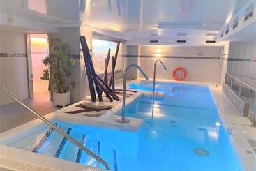 استراحتگاه Playamar Spa