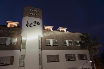 ホテル Juanito