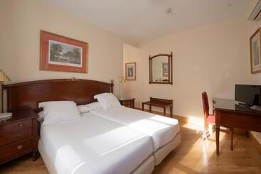 هتل Miranda & Suizo