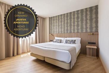 Rafaelhoteles Piramides