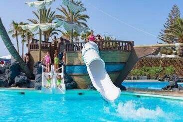 בית מלון כפרי H10 Suites Lanzarote Gardens