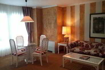 Aparthotel Spa Bosque Mar