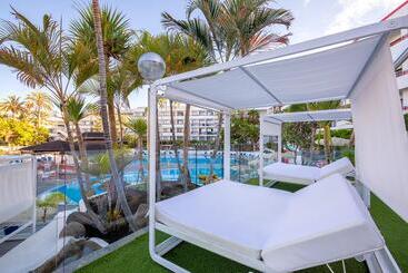 Alexandre Hotel La Siesta