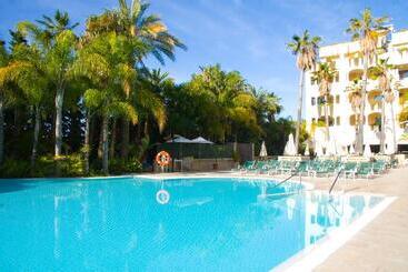 아파트 Guadalpin Suites