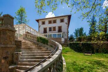 فندق Balneario De Manzanera El Paraíso