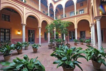 هتل Casa De Carmona
