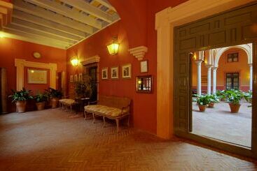 هتل Casa De Carmona