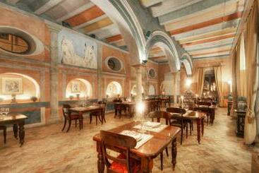 هتل Casa De Carmona
