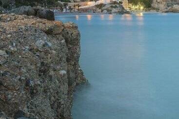 هتل Nerja Club By Dorobe