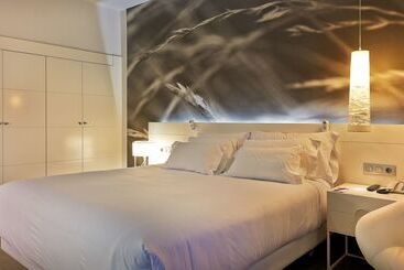 בית מלון כפרי NH Collection Villa De Bilbao