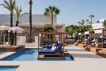 בית מלון כפרי ME Marbella by Meliá