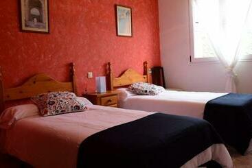 호스텔 Hostal Hoces Del Duraton