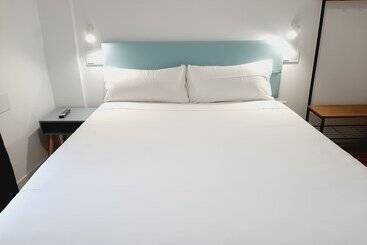 Hostal Carmen By Gaiarooms