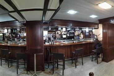 هتل Hostal El Arco